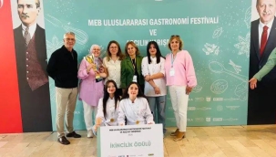 AKŞEHİR ŞEHİT ÖZDEN ÇINAR KIZ MESLEKİ VE TEKNİK ANADOLU LİSESİ "MEB ULUSLARARASI GASTRONOMİ FESTİVALİ VE AŞÇILIK YARIŞMASI"NDA TÜRKİYE İKİNCİSİ OLDU 