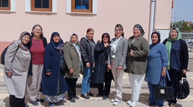 Batı Cephesi Kadınları'ndan Sevgi Evlerine Ziyaret 