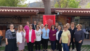 CHP Akşehir'in Anneler Günü Programı Coşkulu Geçti 