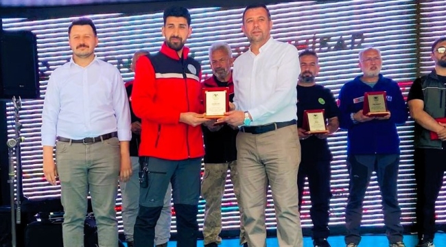 DOĞANHİSAR BELEDİYESİ'NDEN CANKURT'A TEŞEKKÜR PLAKETİ 