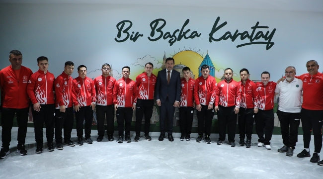 HASAN KILCA, DOWN SENDROMLU FUTSAL MİLLİ TAKIMI'NI AĞIRLADI 