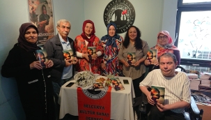 HÜZEYME YEŞİM KOÇAK ,SELÇUKYA KÜLTÜR EVİNDE OKURLARIYLA BULUŞTU 