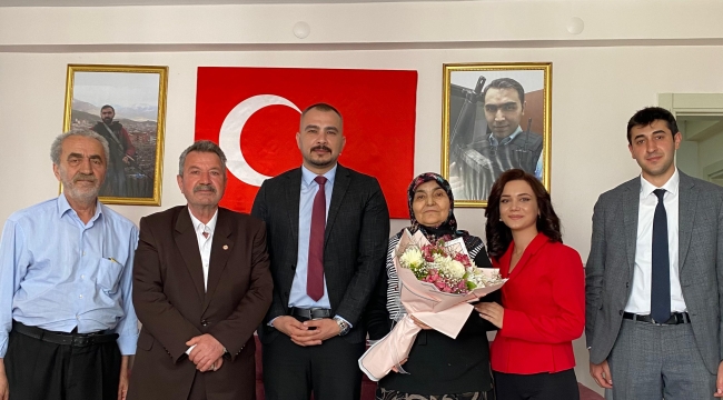 İletişim Başkanlığı Konya Bölge Müdürlüğünden Şehit Annesine Anlamlı Ziyaret 