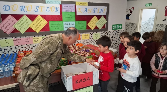 KIŞLA'DAN HAYDAR TUNA İLKOKULU'NA ANLAMLI DESTEK 
