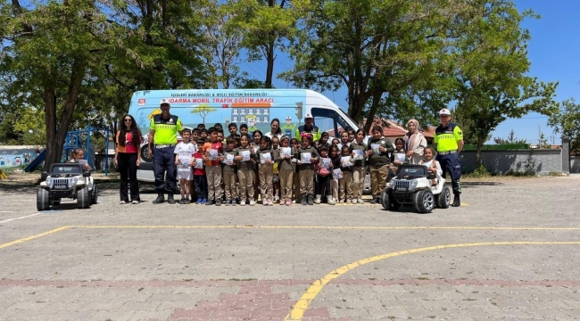 Konya'da öğrenci ve sürücülere yönelik trafik eğitimi 