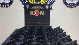 Konya polisinden silah kaçakçılarına darbe: çok sayıda silah ve parça ele geçirildi 