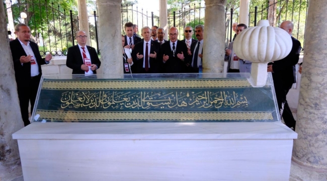 Mansur Yavaş'tan Akşehir'de Anlamlı Ziyaret 