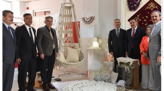 MERAM HALK EĞİTİMİ MERKEZİ YIL SONU SERGİSİ AÇILDI 