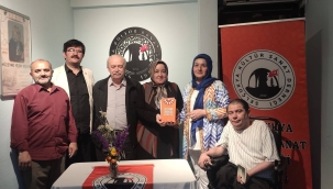 ÖDÜLLÜ YAZAR KOÇAK,SELÇUKYA'DA OKURLARIYLA BULUŞTU 