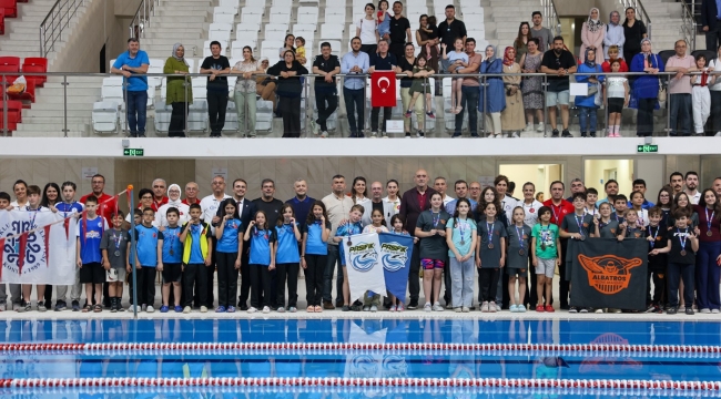 SELÇUKLU BELEDİYESİ YÜZME YARIŞMALARI'NDA MADALYALAR SAHİPLERİNİ BULDU    