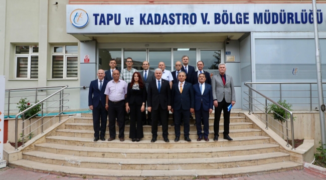 Vali Akın, Konya Tapu ve Kadastro V. Bölge Müdürlüğünü Ziyaret Etti