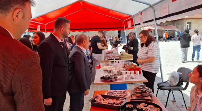 YUNAK'TA 3 GÜNDE 3 OKULDAN KERMES 