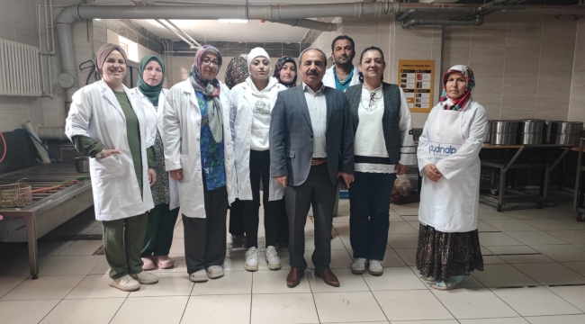 YUNAK'TA AŞÇI YARDIMCILIĞI KURSU 