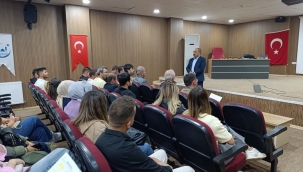 Yunak'ta görev yapan öğretmenlere "Etik Eğitimi" semineri verildi. 