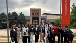 YUNAK'TA ÖĞRENCİLER ODTÜ VE HACETTEPE ÜNİVERSİTELERİNİ GEZDİ 