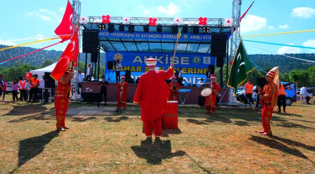 AKKİSE'DE BAHAR ŞENLİKLERİ BAŞLADI!
