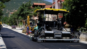 AKŞEHİR BELEDİYESİ ASFALTLAMA ÇALIŞMALARINA DEVAM EDİYOR