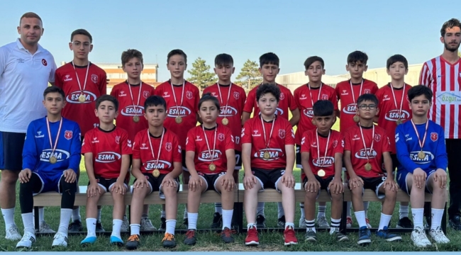 AKŞEHİR MARTI SPOR SEZONU KAPATTI 