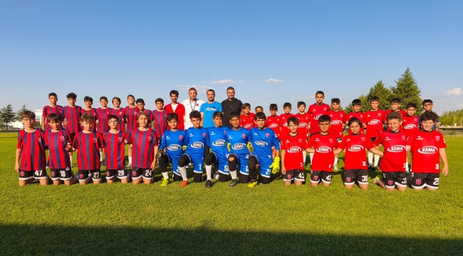 EMRE ERDOĞAN'DAN AKŞEHİR MARTI SPOR'A MORAL ZİYARETİ 