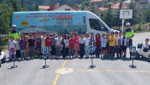 Konya İl Jandarma'dan Bin 670 kişiye trafik güvenliği eğitimi 