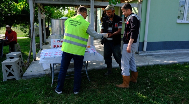 KURBAN PAZARINDA ÇORBALAR AKŞEHİR BELEDİYESi'NDEN 