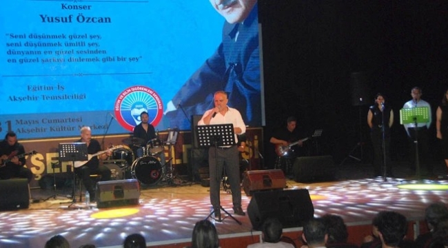 Nazım Hikmet Akşehir'de Şiir ve Şarkılarla Anıldı 