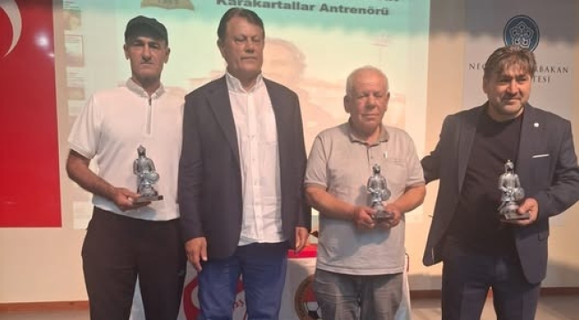 Sefer İpek'e "Yılın Başarılı Antrenörü" Ödülü 