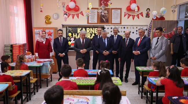 SELÇUKLU'DA ÖĞRENCİLER KARNE HEYECANI YAŞADI