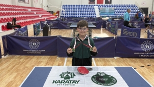 TAHİR EFE ŞAHİN'DEN TEKLERDE VE ÇİFTLERDE TÜRKİYE ŞAMPİYONLUĞU 