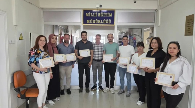Yunak'ta 11 Öğretmene Üstün Başarı Belgesi 
