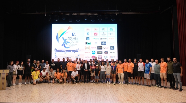 12. AKŞEHİR XC OPEN'DA GÖKYÜZÜNÜ RENKLENDİREN ŞAMPİYONLAR ÖDÜLLERİNİ ALDI 