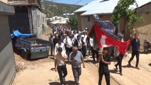 Aşağı Eşenler Köyü'nde Örnek Düğün: 'Eski Köye Eski Adet' Silahsız Kutlama ve Geleneksel Alay 