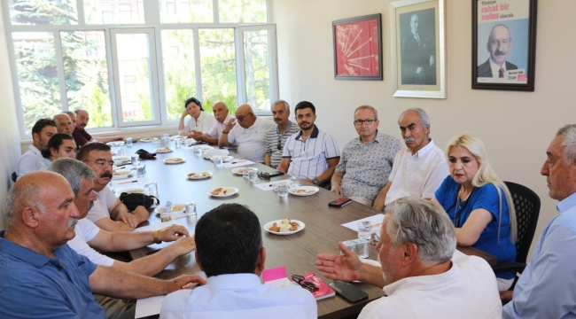 BAŞKAN YAMAN TUZLUKÇU'DA BÖLGESEL İLÇE BAŞKANLARI TOPLANTISINA KATILDI 