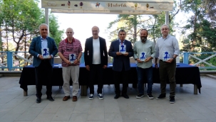 CUMHURİYET VE MİZAH AKŞEHİR'DE BULUŞTU 