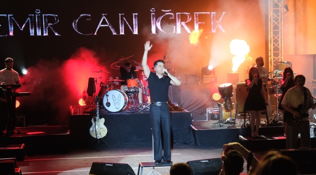 EMİR CAN İĞREK'DEN UNUTULMAZ KONSER