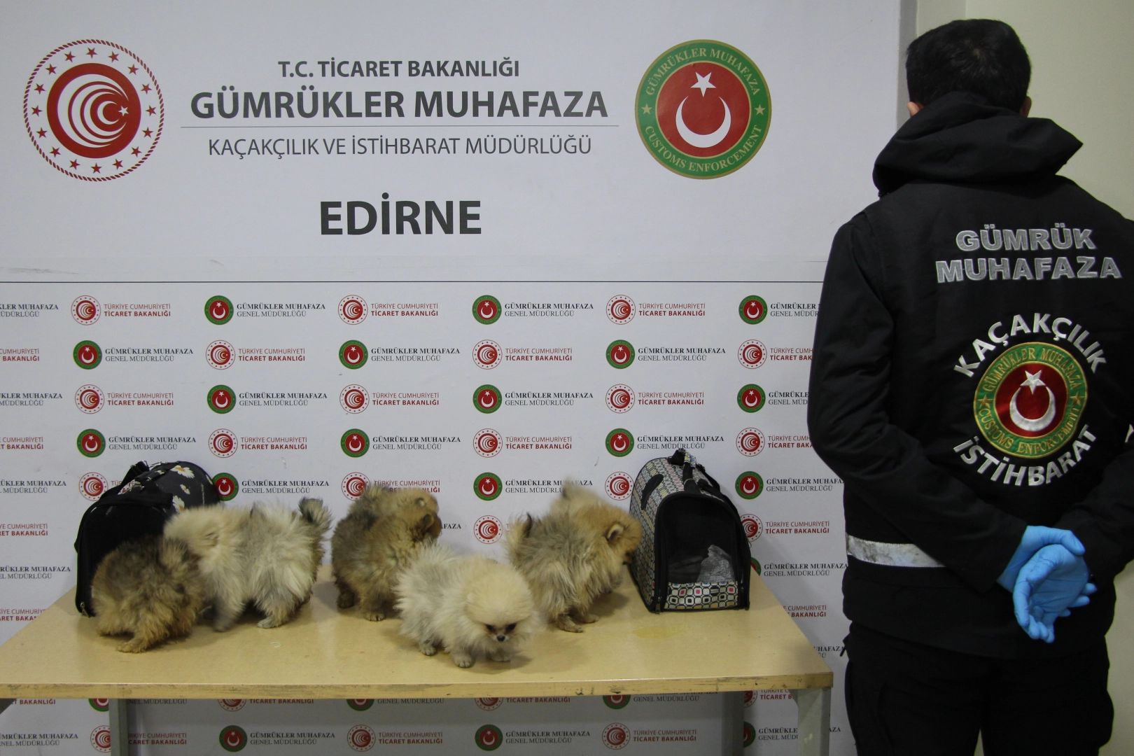 Gümrüklerde yılın ilk yarısında 35,5 milyar TL'lik kaçak eşya yakalandı... Gümrüklerde yakalamalar yüzde 199 arttı