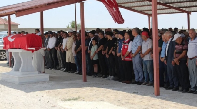KIBRIS GAZİSİ ABDİL ERDOĞAN ASKERİ TÖRENLE SON YOLCULUĞUNA UĞURLANDI 