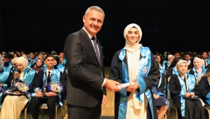 Konya İl Sağlık Müdürü Yavuz Mezuniyet Törenine Katıldı 