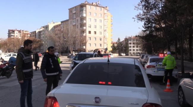 Konya polisinden huzuru bozan hiç kimseye geçit yok: 6 ayda rekor denetim ve yakalama! 