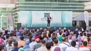 KTO KARATAY ÜNİVERSİTESİ, TERCİH VE TANITIM MERKEZİ İLE ÜNİVERSİTE ADAYLARININ YANINDA 