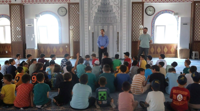 MÜJDECİ'DEN HAFIZLIK VE YAZ KUR'AN KURSU ÖĞRENCİLERİNE ZİYARET