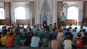 MÜJDECİ'DEN HAFIZLIK VE YAZ KUR'AN KURSU ÖĞRENCİLERİNE ZİYARET 