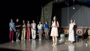 "PALYAÇOLAR TRENİ" MİNİK İZLEYİCİLERLE BULUŞTU 