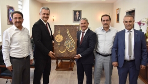 Yunak Heyetinden İl Sağlık Müdürü Yavuz'a Hayırlı Olsun Ziyareti 