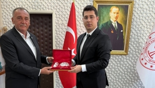 BAŞKAN ÇİL'DEN YUNAK KAYMAKAMI ATASOY'A ZİYARET 