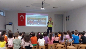 Konya Jandarma'dan öğrencilere ve sürücülere trafik eğitimi 