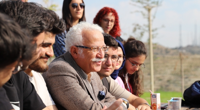 Rektör Prof. Dr. Cem Zorlu: "Hayallerinize Giden Yolda Yanınızdayız" 