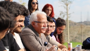 Rektör Prof. Dr. Cem Zorlu: "Hayallerinize Giden Yolda Yanınızdayız" 