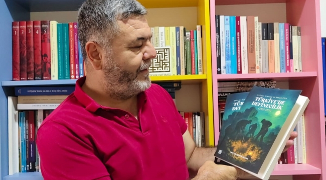 "Türkiye'de Definecilik" kitapseverlerle buluştu 