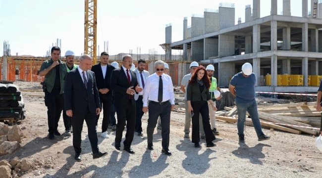 Vali Akın, Meram Gödene Huzurevi İnşaatında İncelemelerde Bulundu 